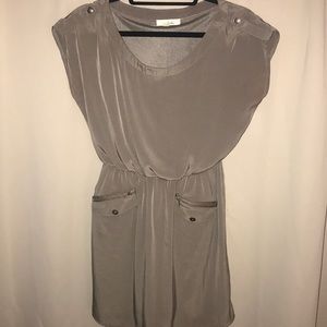 LUSH Gray Waist Cinched Dress. Zipper Pockets